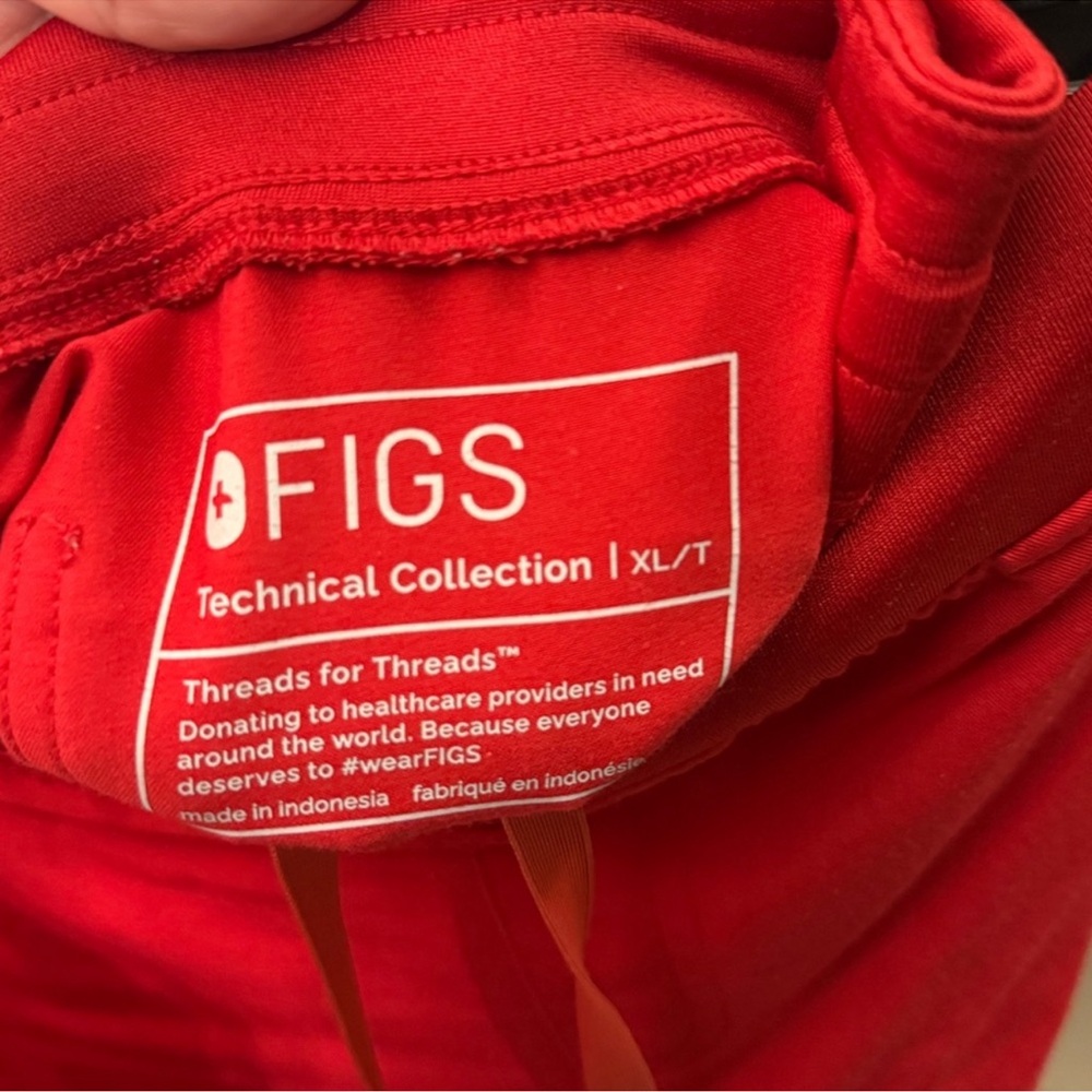 Figs Technical Collection Red Scrub Zamora joggers xl tall bottoms only
